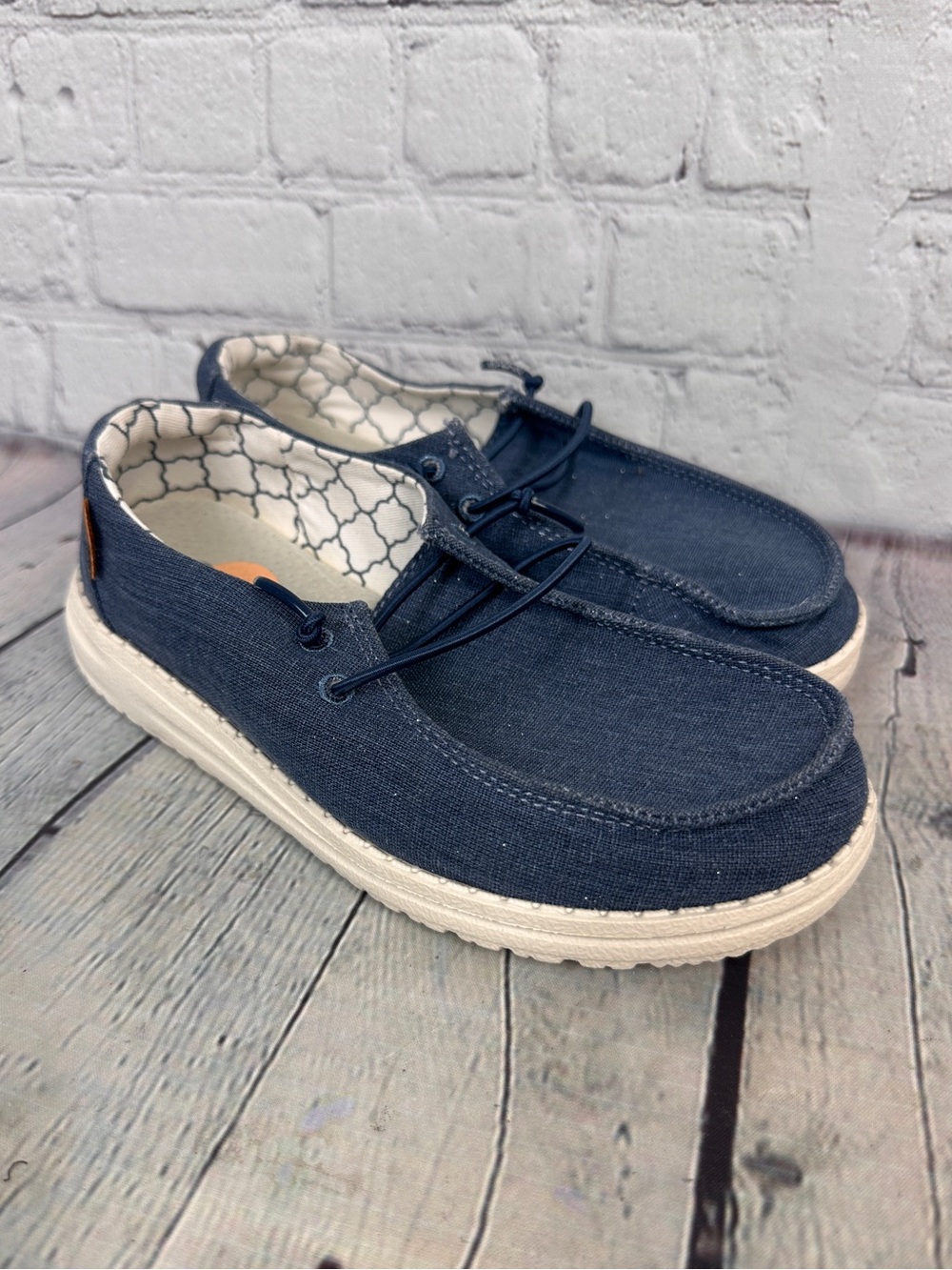 Hey dude Wendy youth sparkling blue loafers kids size 3